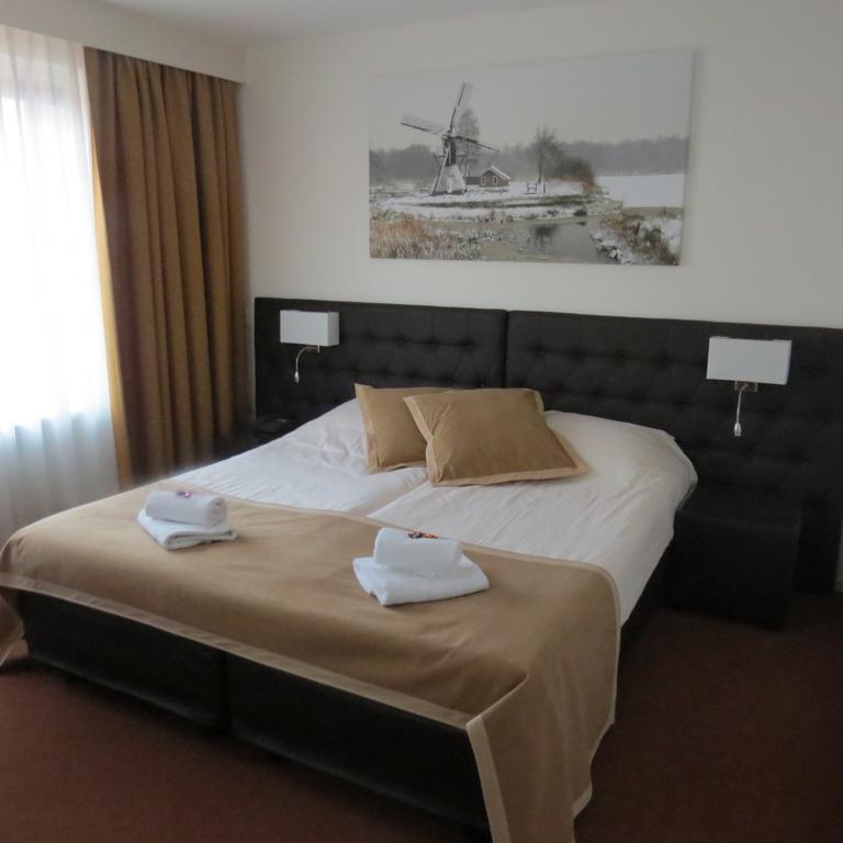 Hotel - Restaurant - Cafe- Geertien Blokzijl Bilik gambar