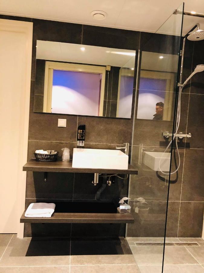 Hotel - Restaurant - Cafe- Geertien Blokzijl Bilik gambar